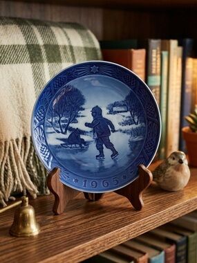 Royal Copenhagen Blue Christmas Plate 7”“Little Skaters” Kai Lange 1965